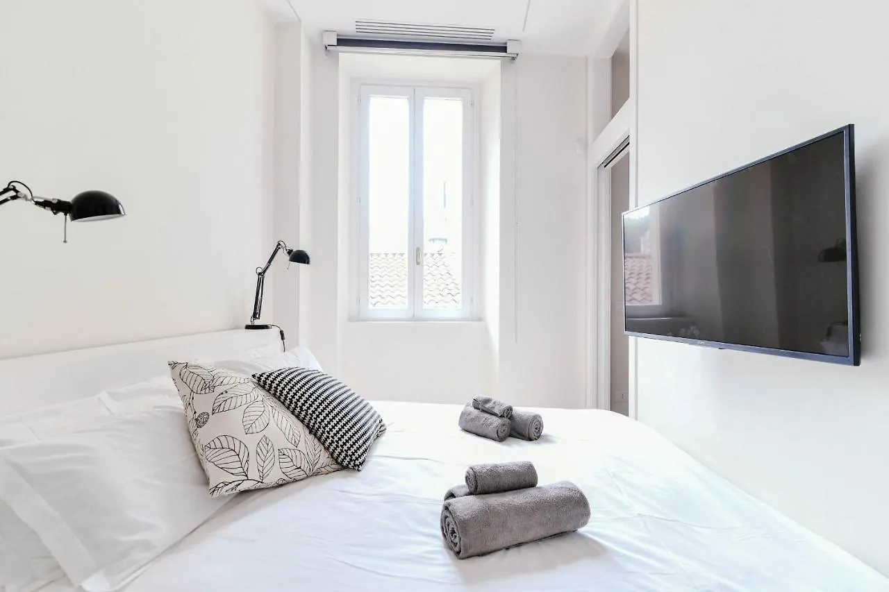 Apartment Cathedral Suite - The House Of Travelers Como
