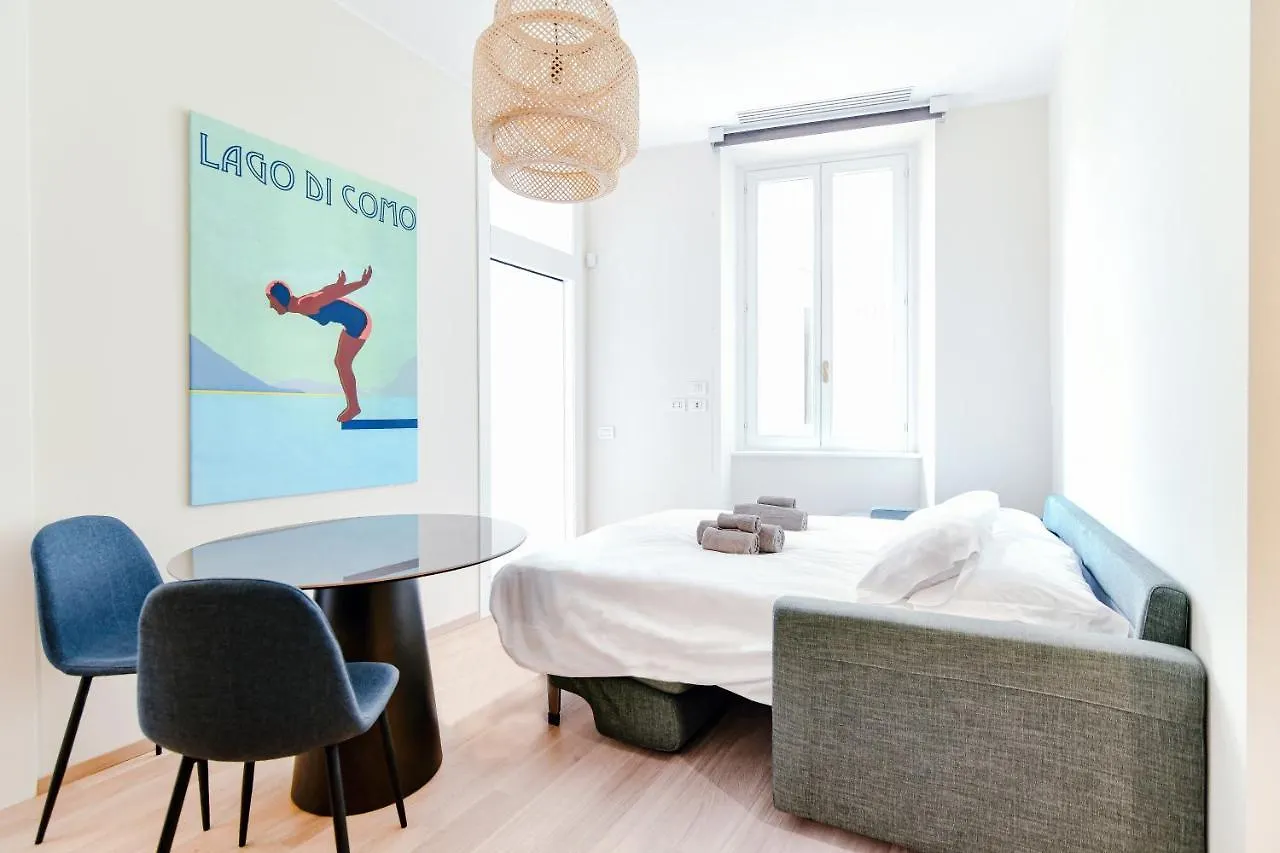 Apartment Cathedral Suite - The House Of Travelers Como Italy