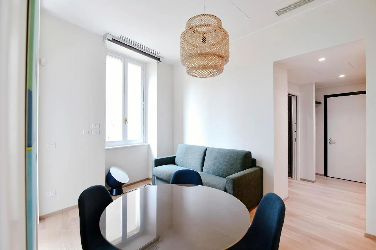 Cathedral Suite - The House Of Travelers Como Apartment